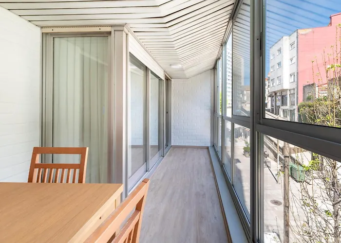 Canovas Center 公寓 比戈